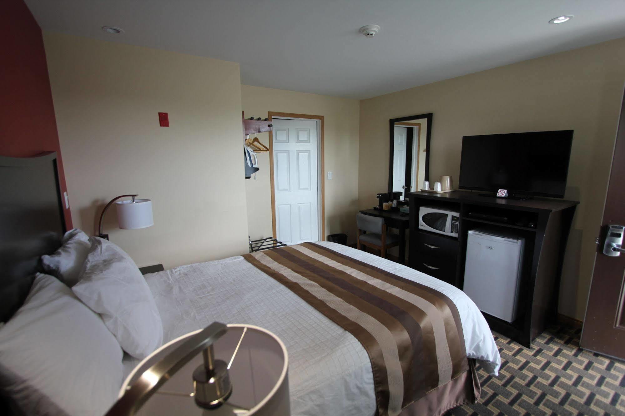 Masterson'S Motel Greater Napanee Luaran gambar
