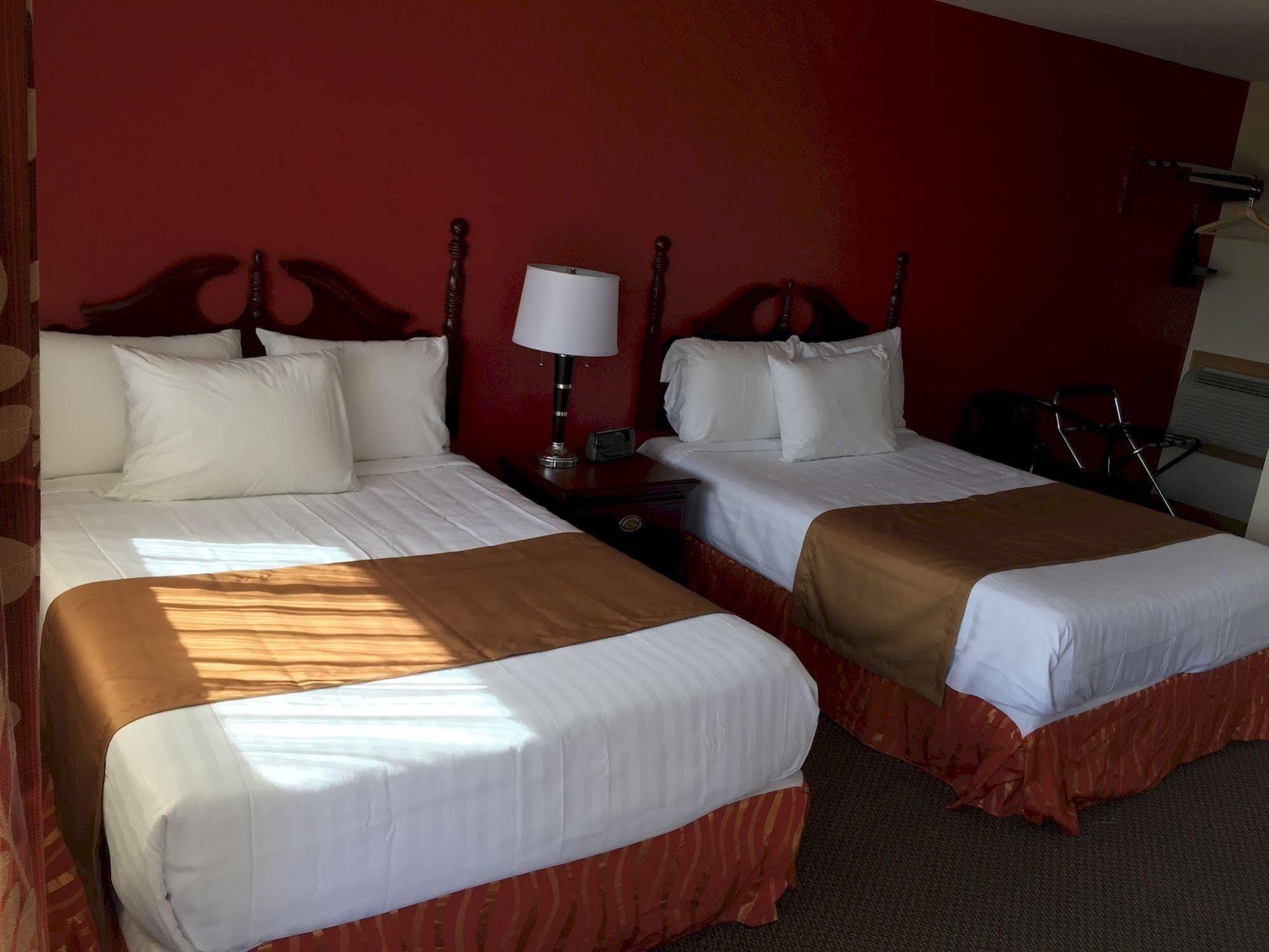 Masterson'S Motel Greater Napanee Luaran gambar